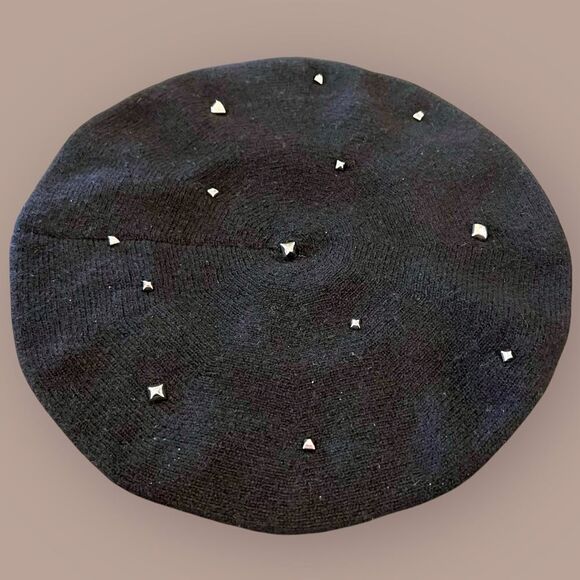 Hermès
Cashmere Darling Medor Beret - Picture 1 of 5